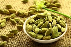 Organic Jumbo Green Cardamom Pods – Whole Elaichi Spices for Cooking and Baking