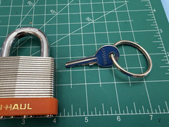 UHAUL MOVERS PADLOCK 50MM 1 KEY AS SHOWN