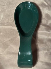 Green Solid Ceramic Spoon Rest Traditional Food Theme Less Than 10 in