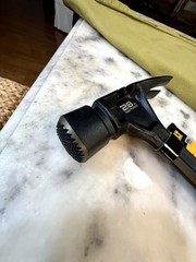 DeWALT 28 OZ milled face Framing hammer 28oz New