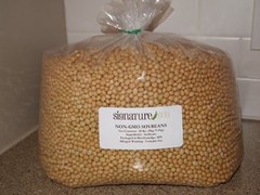 Signature Soy NON-GMO Soybeans for making Soymilk & Tofu 1.5, 13 or 20 lbs FRESH