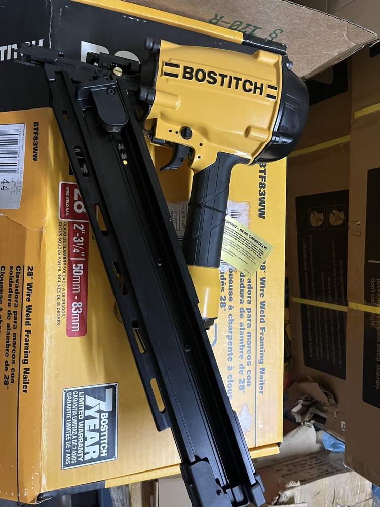 BOSTITCH BTF83WW 3.25″ 28-Degree Pneumatic Top Load Wire Weld Framing Nailer
