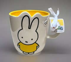 NEW Miffy Bunny Rabbit White & Yellow Large 18oz Stoneware Coffee Mug