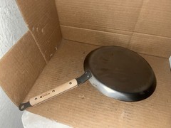 de Buyer Mineral B Element Carbon Steel Crepe Pan 9.5” France Wooden Handle