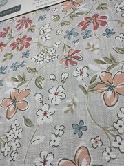 SHABBY CHIC PLACEMATS INDOOR OUTDOOR EASY CARE FLOWERS 13 X 19 POLYESTER NWT