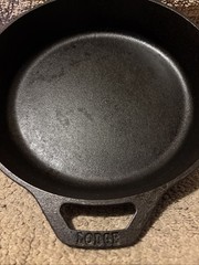 LODGE Wildlife Series 10.25″ Cast Iron Buck Deer Skillet Fry Pan Nice Condition