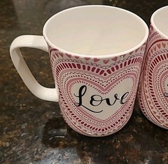 SET OF 2 Portobello by Design Love, Hearts Bone China 18 oz Coffee Mugs. Pink