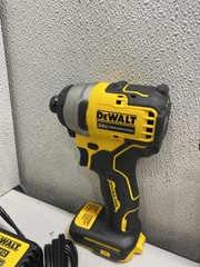 DEWALT DCK225D2R 20V MAX ATOMIC 1/2 in. Drill Driver and 1/4 in. Impact Driver