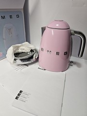 SMEG KLF03PKUS Pink Retro Electric Kettle Open Box Never Used w/ Box Manual