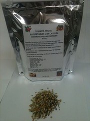FERTILIZER TOMATO, FRUIT & VEGETABLE 9-4-12 with CALCIUM Continuous Rls 2 LB BAG