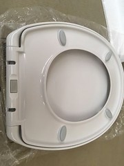 Porcher 71320-00.001 Round Front Slow Close Toilet Seat – WHITE