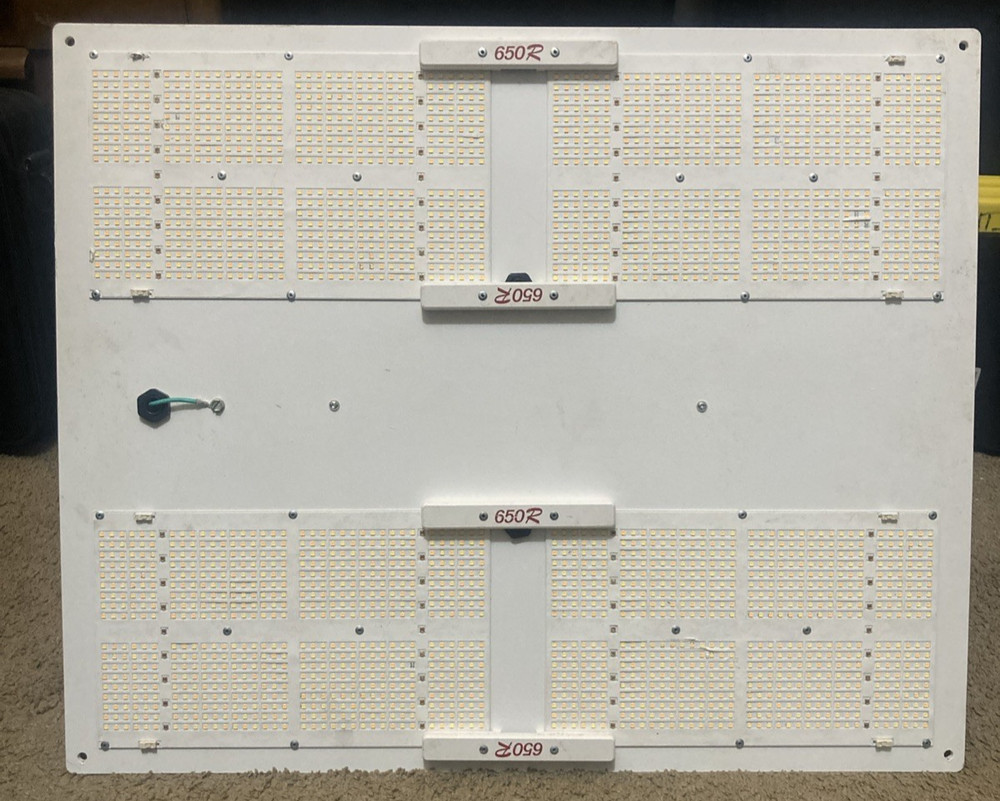 HLG 650R LED Grow Light Read Description!