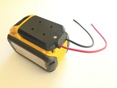 X New adapter for DeWALT Flexvolt 60V max battery dock power connector X gauge