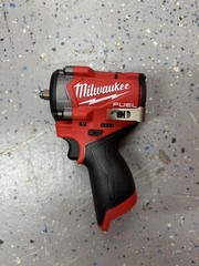 Milwaukee 2562-20 M12 FUEL 12V 3/8″ Stubby Impact Wrench – Bare Tool