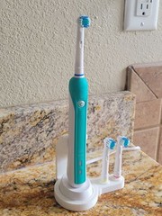 Oral B Braun Brush + Head Holder for oval base / countertop organizer Braun
