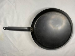 De Buyer Blue Carbon Steel Crepe Tortilla Omelet Pan 9.5” France