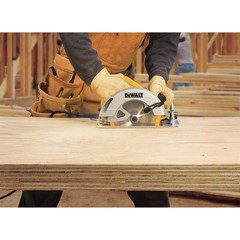DEWALT DWE575R 15A Compact 7-1/4″ Corded Circular Saw Kit Certified Refurbished