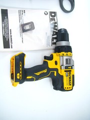 NEW DEWALT DCD999 20v MAX 1/2” 3 Speed Hammer Drill Flexvolt Adv Dcd999b 20 Volt