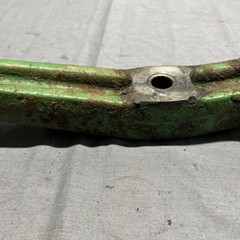 JOHN DEERE 112 GARDEN TRACTOR FRONT AXLE AM30370