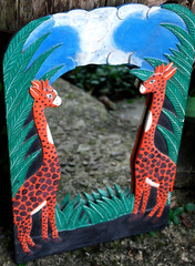 Vtg Hand Carved Painted WOOD MIRROR Jungle Giraffes 18.5″ Orange Green Blk BALI