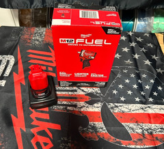 Milwaukee 2563-20 M12 FUEL Stubby 1/2″ Impact Wrench with XC3.0 Battery