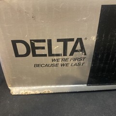 Delta Award Collection Bathroom Faucet 2710 Polished Chrome Acrylic Unused NOS