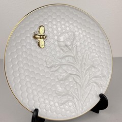 Williams Sonoma Honeycomb Embossed Appetizer Plates Set Of 4 White Gold