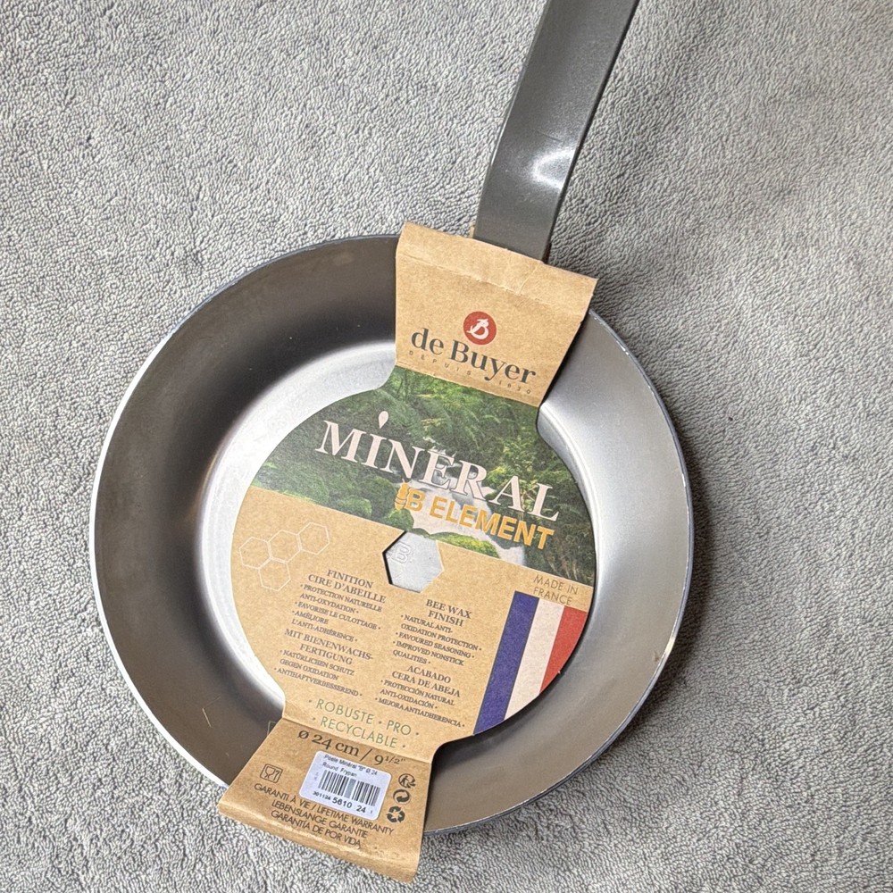 de Buyer Mineral B Element 24cm Round Iron Fry Pan Beeswax Nonstick France