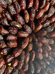 6 LB-MEDJOOL DATES. FRESH CALIFORNIA DATES . FREE FAST SHIPPING.