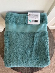 Purely Indulgent 100% Hygrocotton Bath Towel 30″/58″ in Oil Blue Green NEW