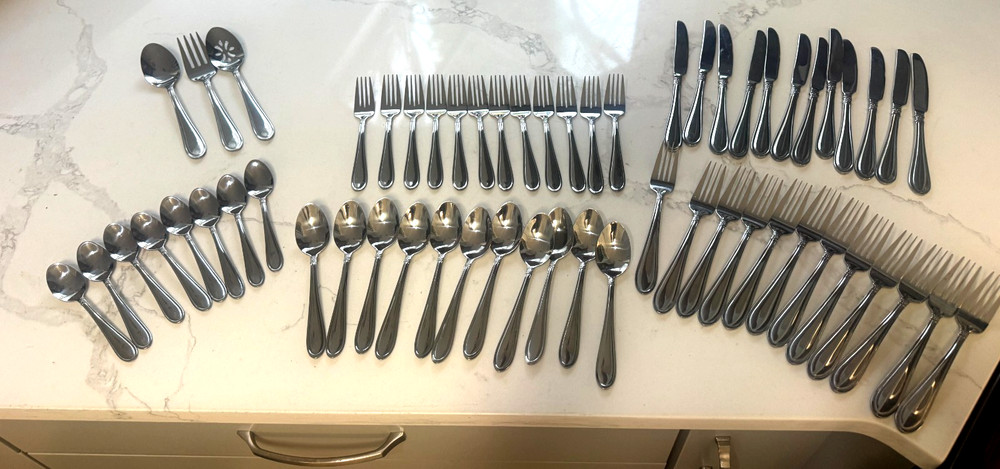 58 Oneida Memphis Stainless Flatware Set Daisy Floral Neck Pattern Made In China