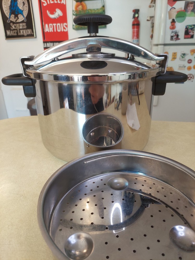 Fagor 8L Stainless Steel Pressure Cooker Pot w/Lid Induction Gas Compatible