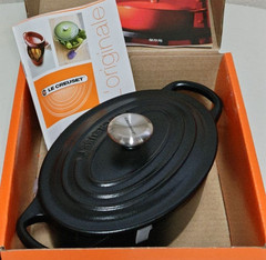 Le Creuset Signature Cocotte Oval 17cm 1qt Matte Black Enamel Pot Cast Iron