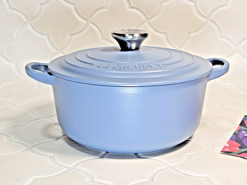 Le Creuset Matte Mineral Blue 20cm 2.75qt Dutch Oven Classic CHIPPED Shiny Mint