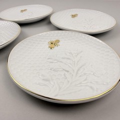 Williams Sonoma Honeycomb Embossed Appetizer Plates Set Of 4 White Gold