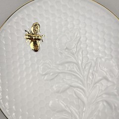 Williams Sonoma Honeycomb Embossed Appetizer Plates Set Of 4 White Gold