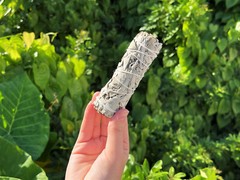 4 White Sage Smudge Sticks + 4 Palo Santo Wood Sticks – House Cleansing Bundle