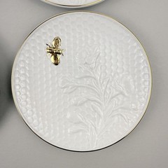 Williams Sonoma Honeycomb Embossed Appetizer Plates Set Of 4 White Gold