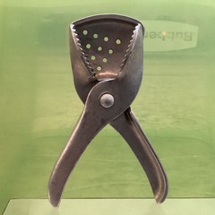 Vintage Citrus Lemon Lime Squeezer – 6.75 in. Cast Aluminum – Hand Held – NICE !