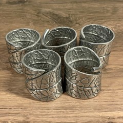 Silver Metal Leaf Design Candle Holder with Napkin Rings Set of 6 Decor
