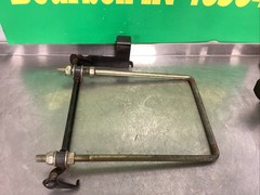 1 John Deere LX255 LX277 LX280 GT225 GT235 Front Deck Draft Hanger M147445 T8