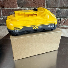 DEWALT XR 20V Lithium-Ion (Li-Ion) Power Tool Battery Pack 4Ah Yellow
