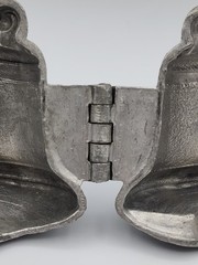 ANTIQUE Metal Bell Ice Cream Chocolate Mold #605 – 3.25″