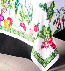 WILLIAMS SONOMA GARDEN VEGETABLE TABLECLOTH 100% COTTON 70X108 INCHES NEW W/TAGS