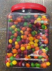Skittles Original Bite-Size Candies Jar, 54 oz (3 lb 6 oz / 1.53 kg)