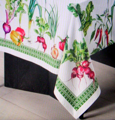 WILLIAMS SONOMA GARDEN VEGETABLE TABLECLOTH 100% COTTON 70X108 INCHES NEW W/TAGS