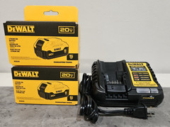 New DeWALT 20V Volt Max DCB205-2C (2 DCB205 Batteries & 1 DCB1104 Charger)