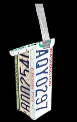 License Plate Bird House Handmade Maine Chickadee Florida Washington Rainier NEW