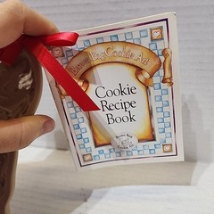 Brown Bag Cookie Art Raggedy Ann Cookie Mold Stoneware 6.5in Vintage