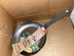 De Buyer Mineral B Carbon Steel Fry Pan, Nonstick 9.5” Induction Ready